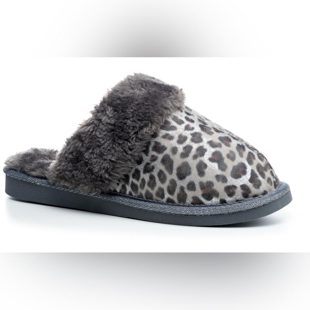 Snooze leopard slipper